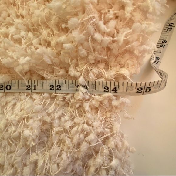 E&M long sleeve bobble tassels open front cream cardigan size Medium EUC - Picture 6 of 6